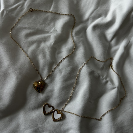 Colar Relicário Dourado Love & Co